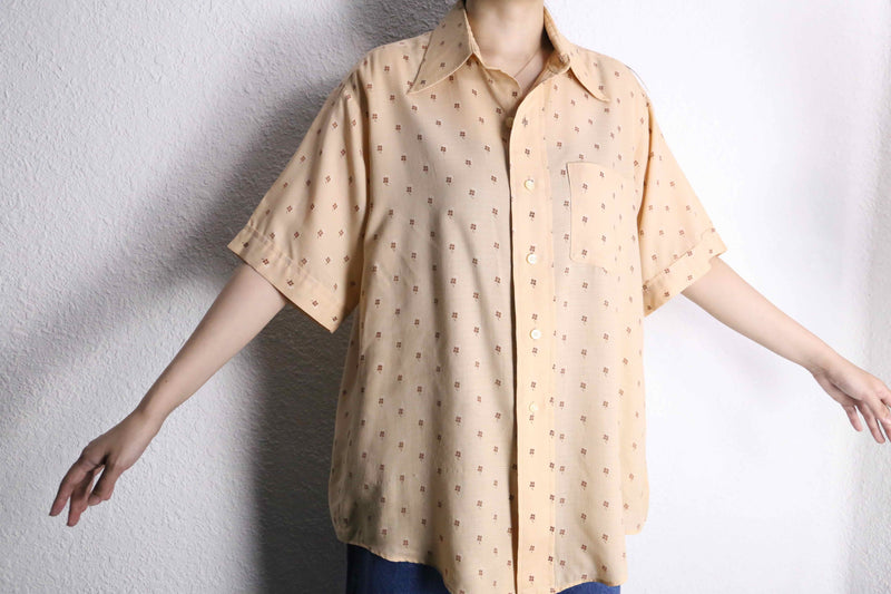 70’s “VAN HEUSEN” beige all pattern H/S shirt