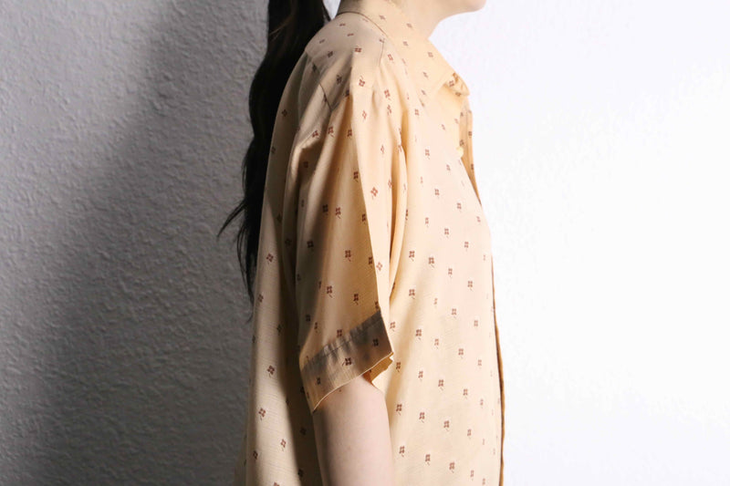 70’s “VAN HEUSEN” beige all pattern H/S shirt