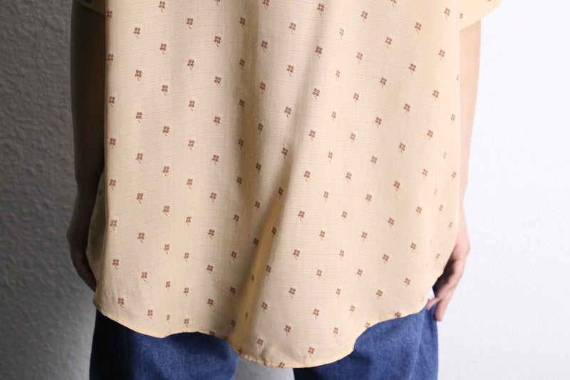 70’s “VAN HEUSEN” beige all pattern H/S shirt