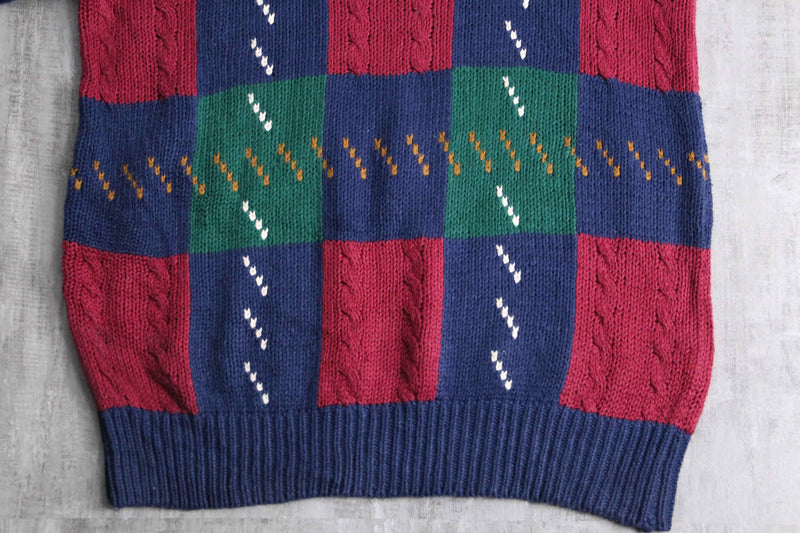 ”STJohn’sBay” block check crew neck knit