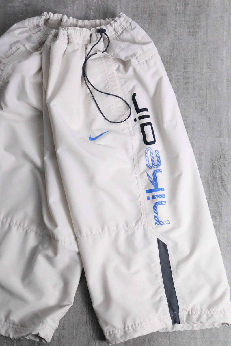 2000s NIKE air nylon shorts