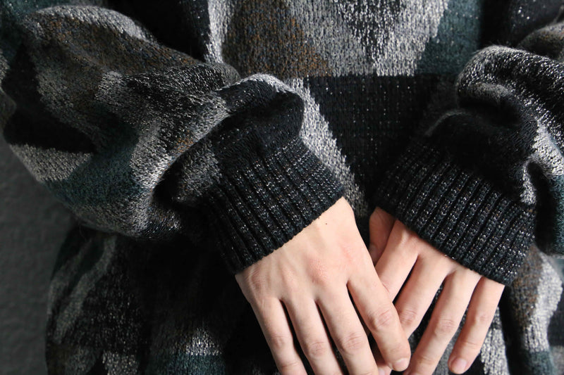 geometry slash pattern knit