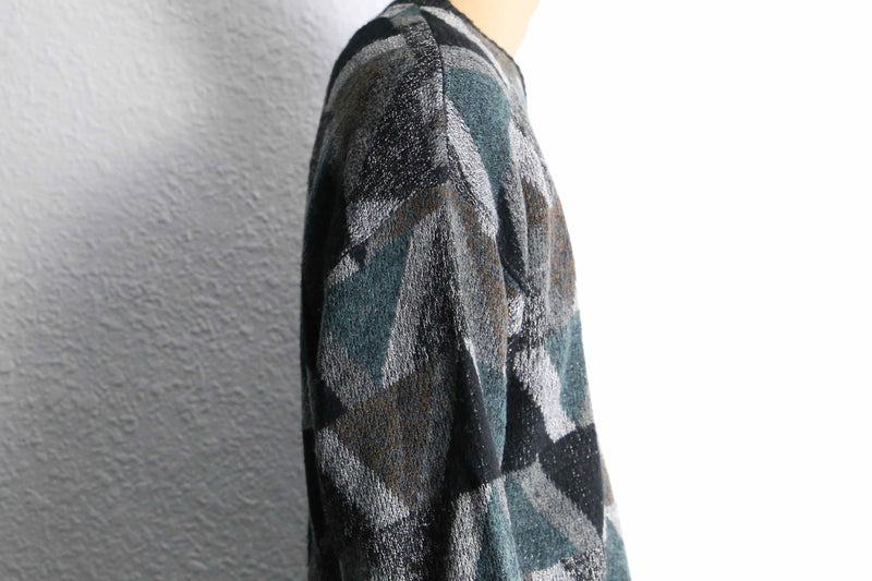geometry slash pattern knit