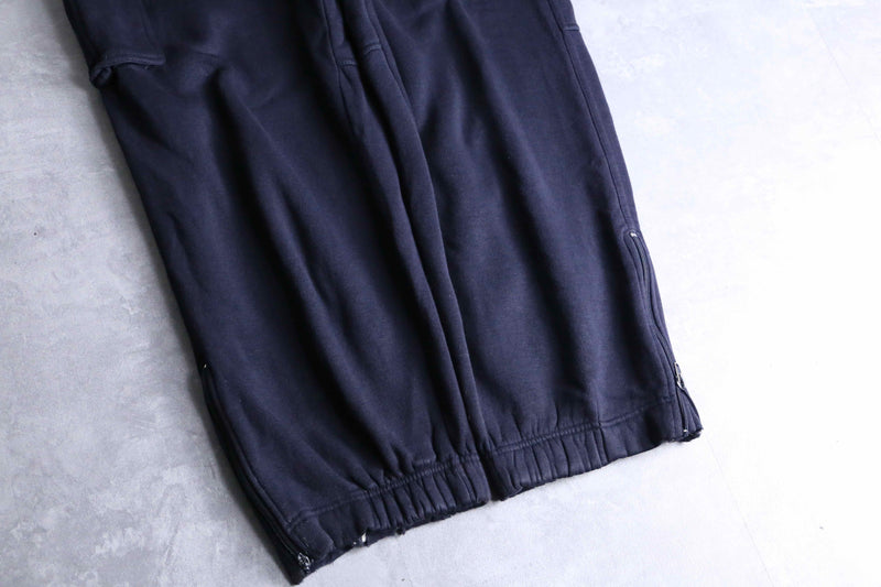 rapper emb cargo&painter detail sweat pants