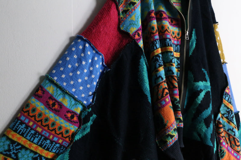 "Re:make" colorful zip design knit