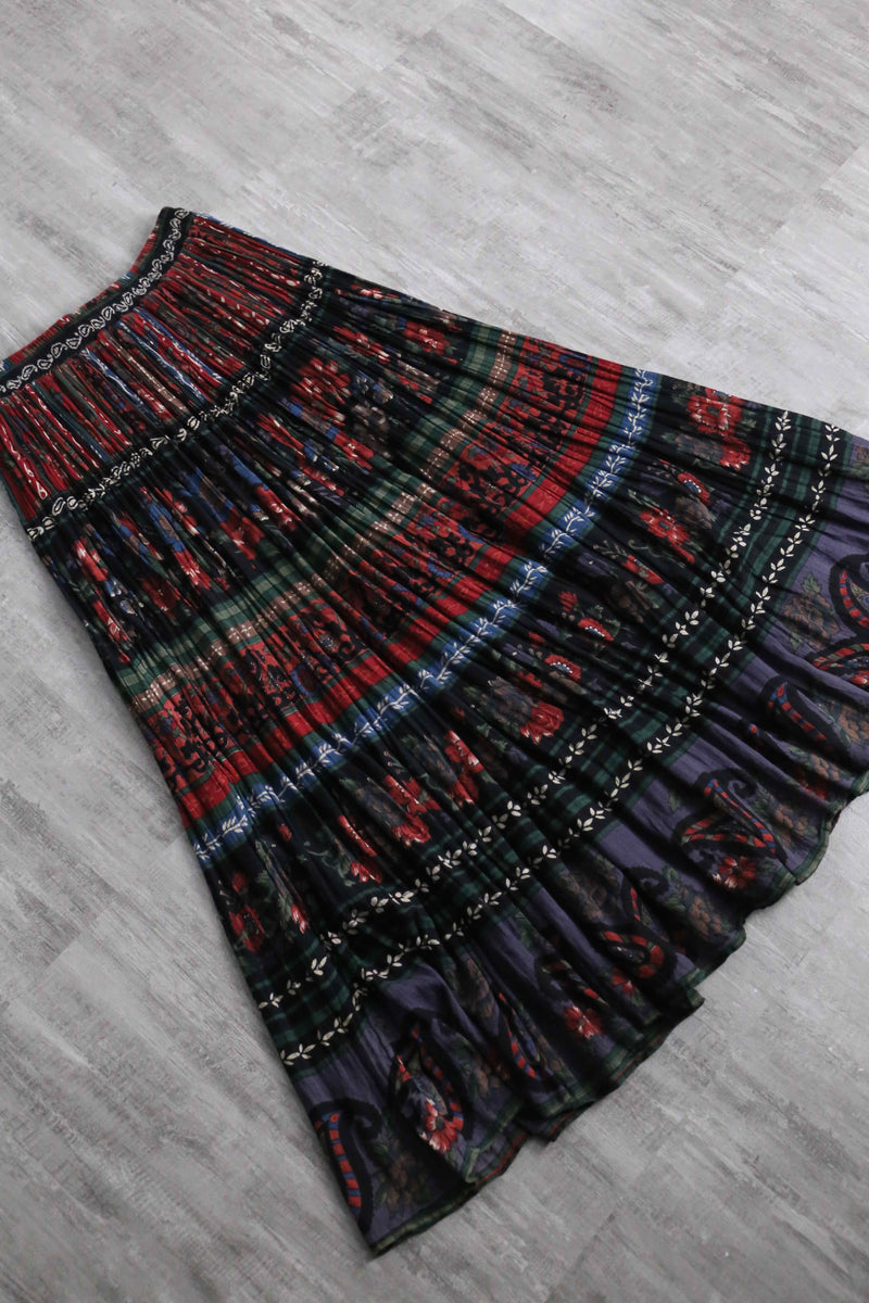 ethnic flower design pleats easy skirt