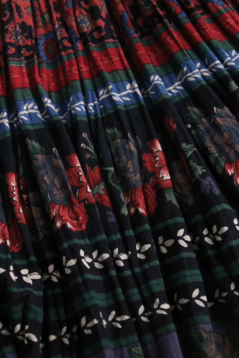 ethnic flower design pleats easy skirt