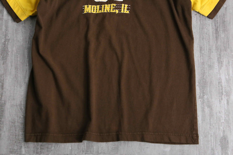 brown×yellow raglan tee