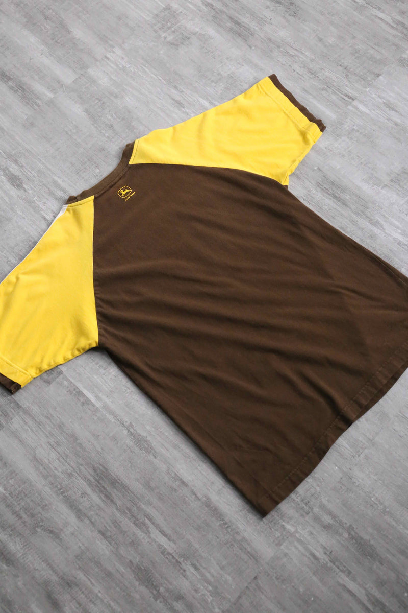 brown×yellow raglan tee