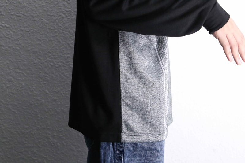 monotone front design polo shirt