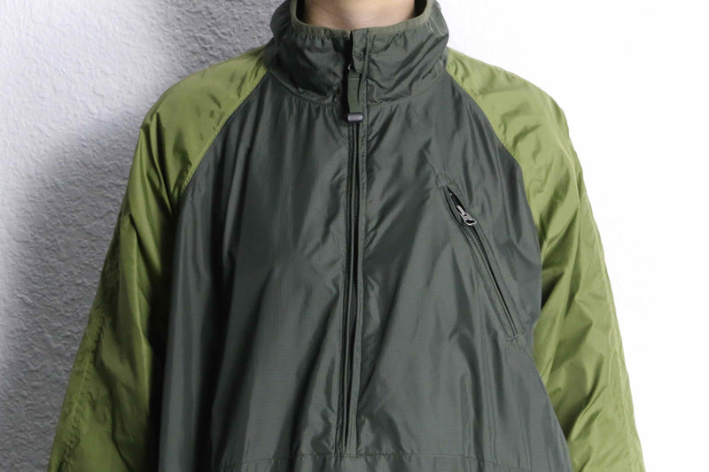 ''GAP''nylon pullover jacket