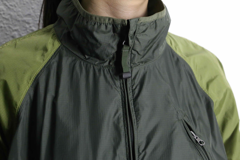 ''GAP''nylon pullover jacket
