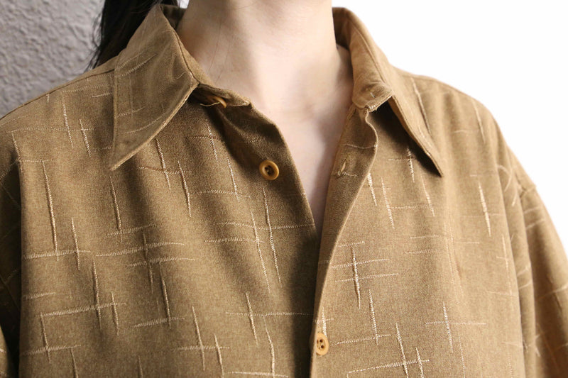 "PRONTI" light brown embroidery pattern S/S shirt