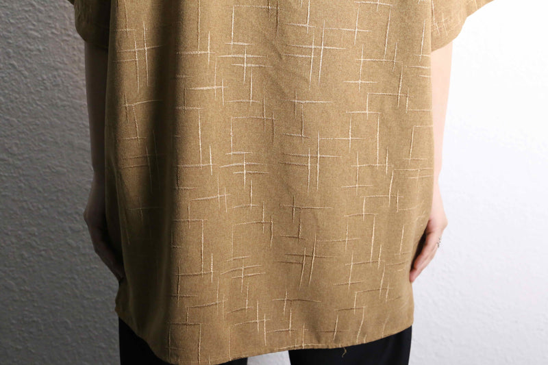 "PRONTI" light brown embroidery pattern S/S shirt