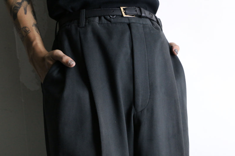 sumikuro color 2 tuck high waist wide straight pants