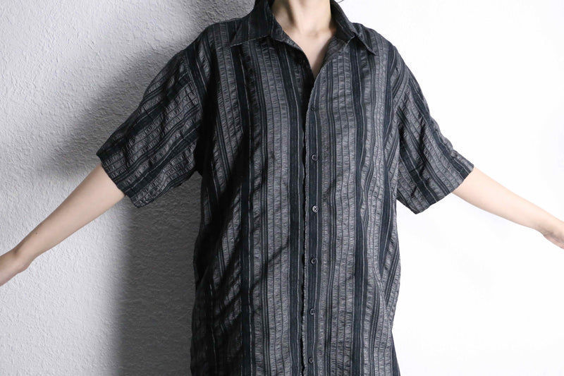 shiny black 3Dstripe design shirt