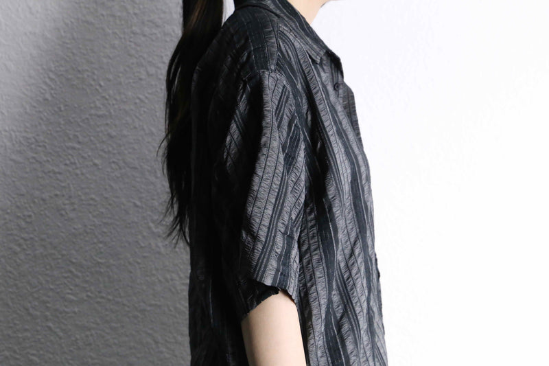 shiny black 3Dstripe design shirt