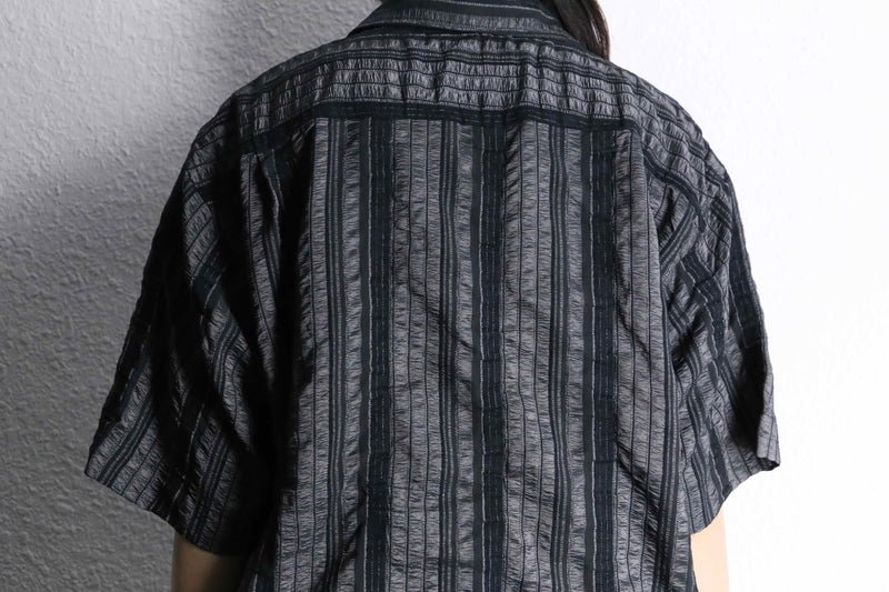 shiny black 3Dstripe design shirt