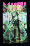 "Hatsune Miku"graphic tee
