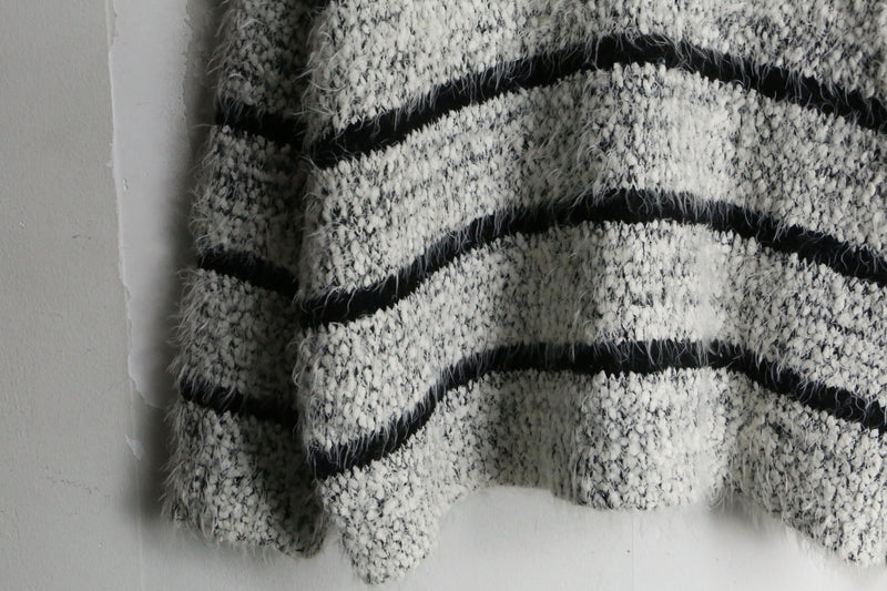 "Calvin Klein" border loose shaggy knit