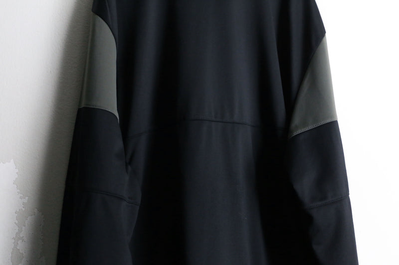 00’s “NIKE” bi-color track jacket