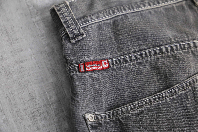 90's "SOUTHPOLE" wash gray embroidery short pants