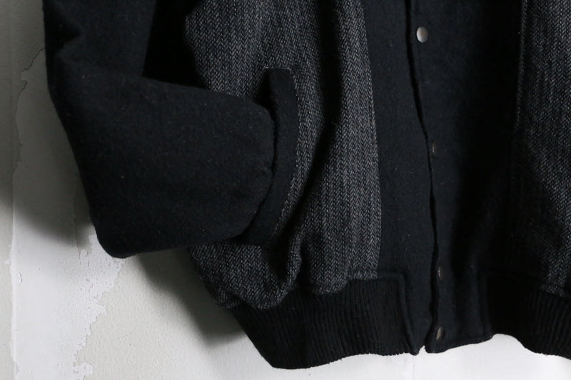 black color switch stripe wool blouson