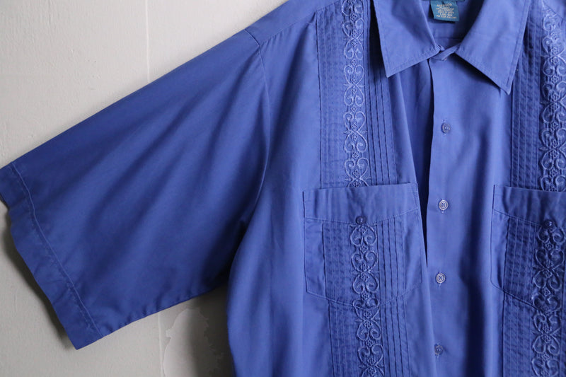 dull blue emb cuba shirt
