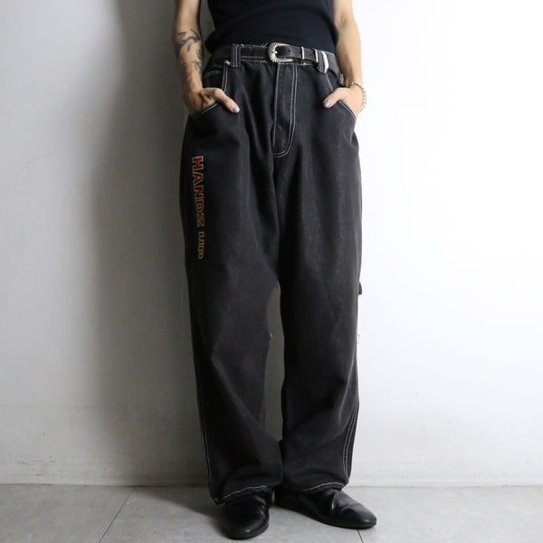 “HANDZ UP” hip-hop embroidery black buggy denim pants