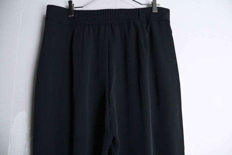 black color 2tuck wide slacks