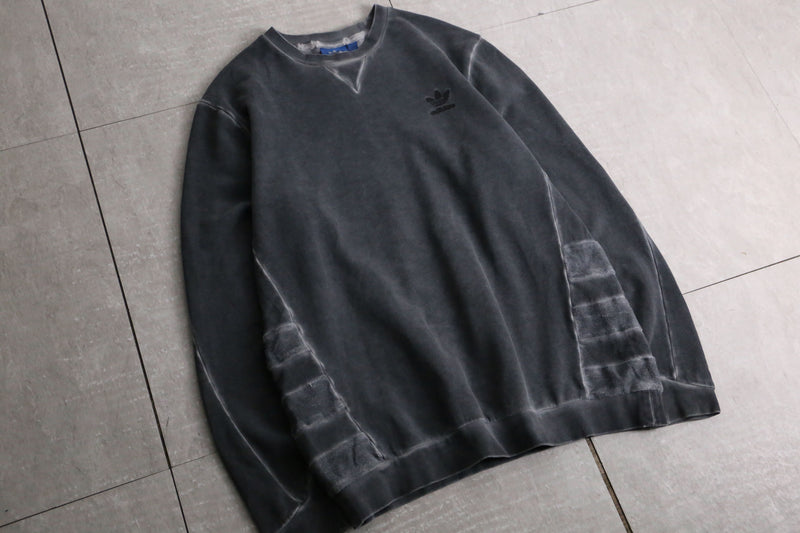 2000s adidas piece dying sweat shirt