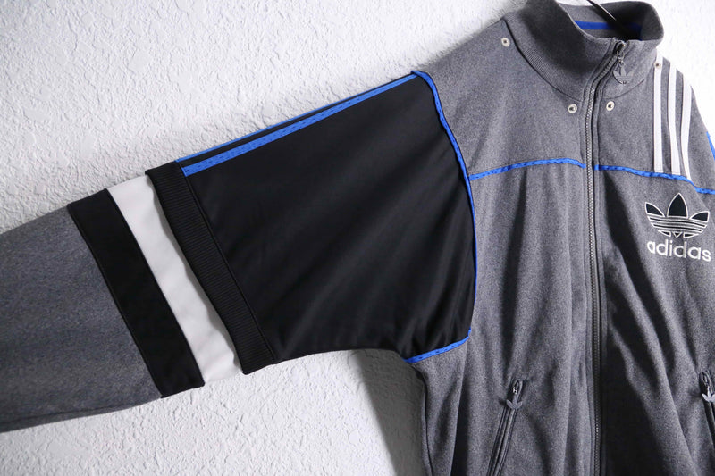 90’s “adidas” three stripe gray  base track jaket
