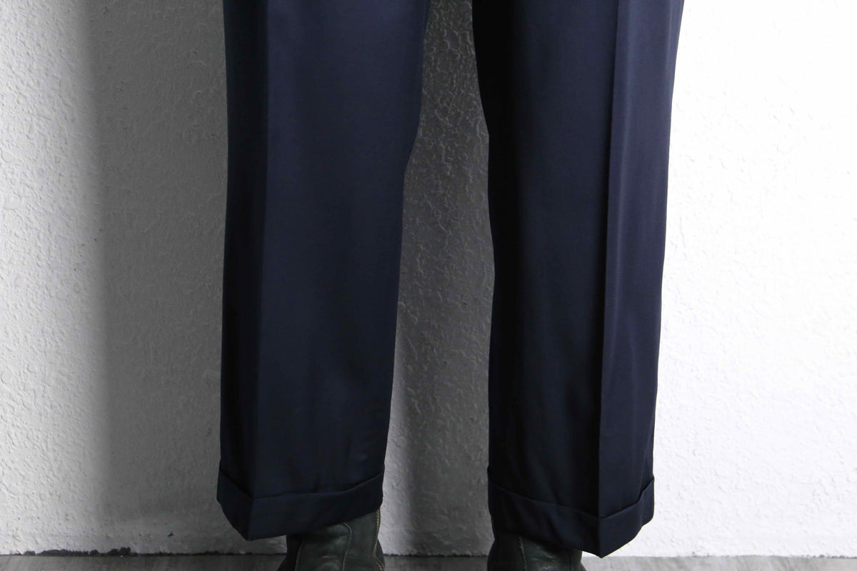 Zanella” gloss navy 2tuck tapered slacks