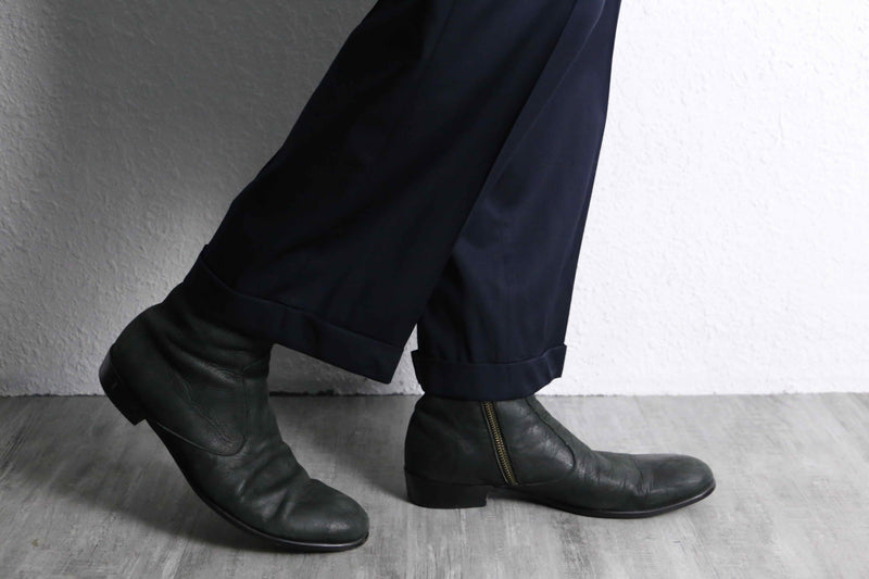 Zanella” gloss navy 2tuck tapered slacks
