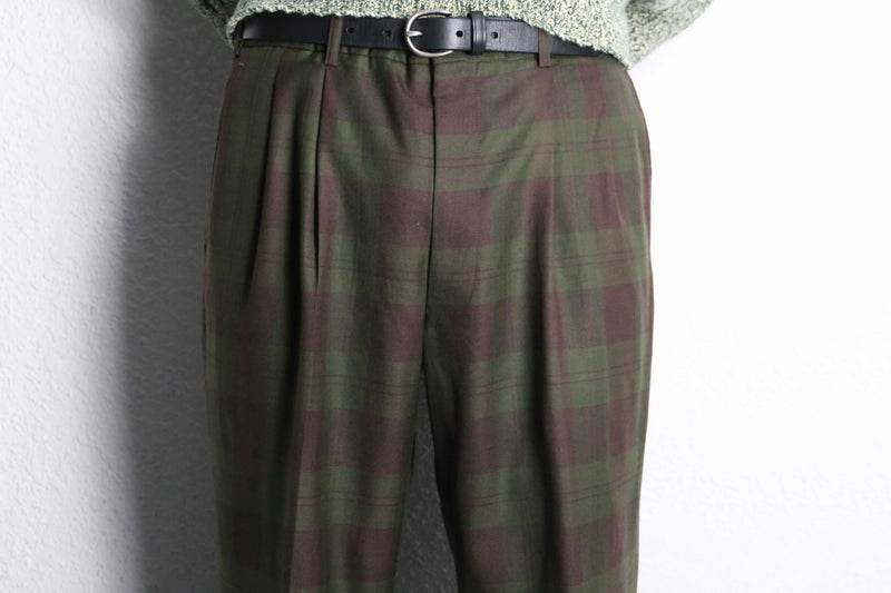 green × bordeaux check trousers