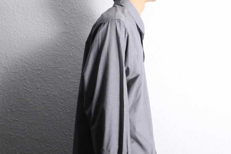 gray tone stripe shirt