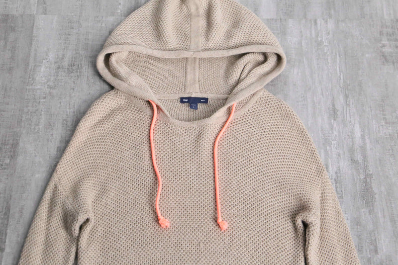 beige slim knit hoodie