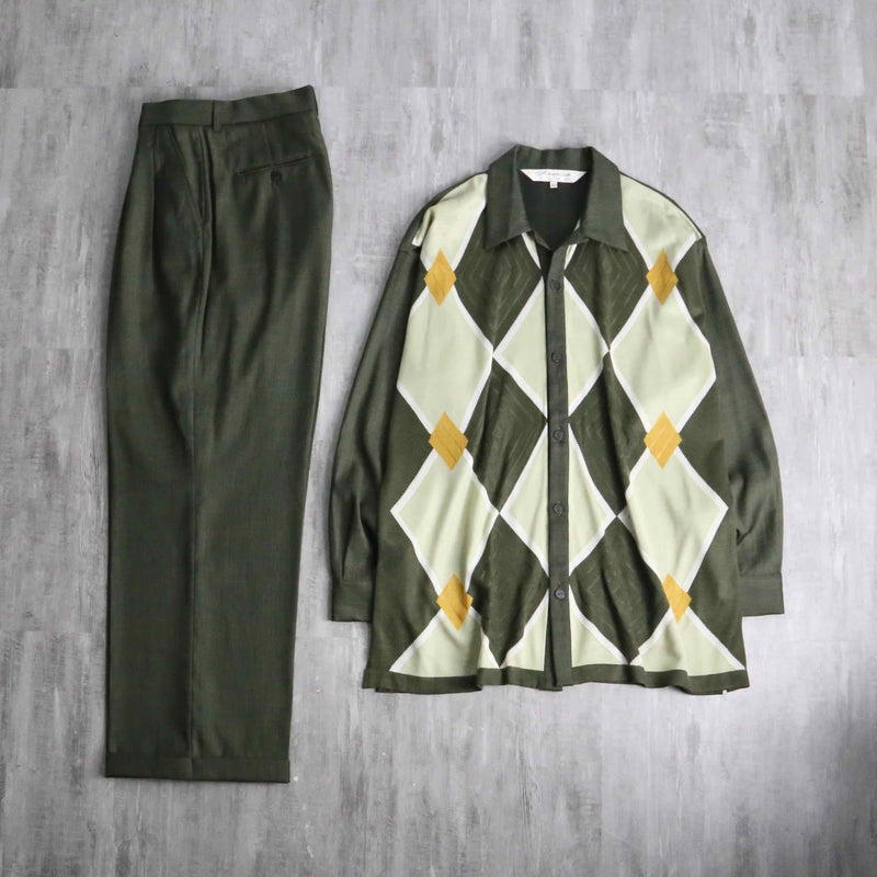 khaki knit switching argyle motif set up