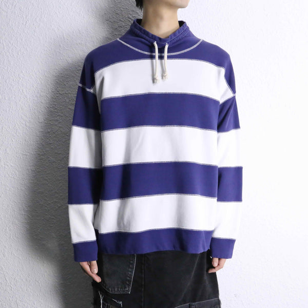 navy×white border mock neck sweat