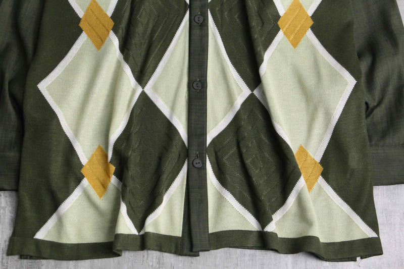 khaki knit switching argyle motif set up