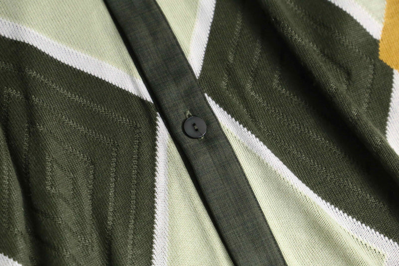 khaki knit switching argyle motif set up