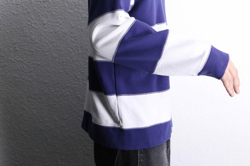 navy×white border mock neck sweat