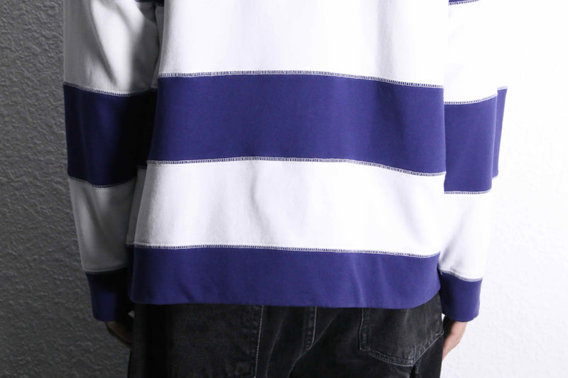 navy×white border mock neck sweat