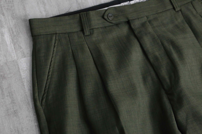 khaki knit switching argyle motif set up