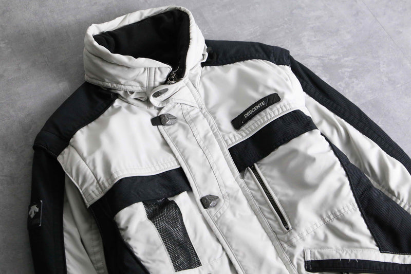 1990s DESCENTE detachable sleeve ski jacket