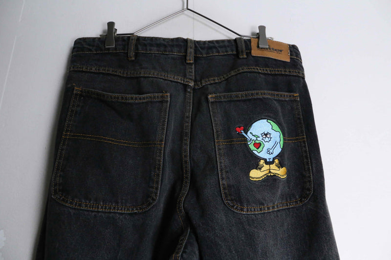 wappen design baggy denim