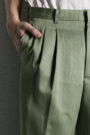 pistàcchio color fade stripe tuck slacks