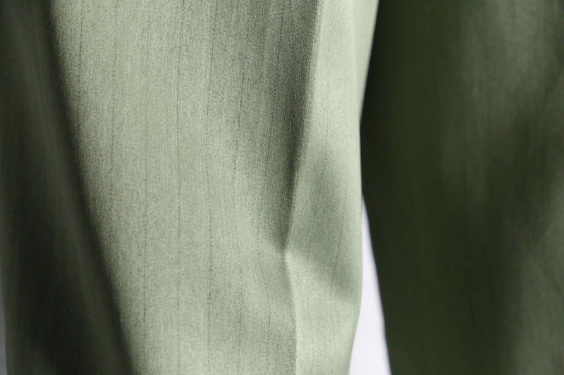pistàcchio color fade stripe tuck slacks