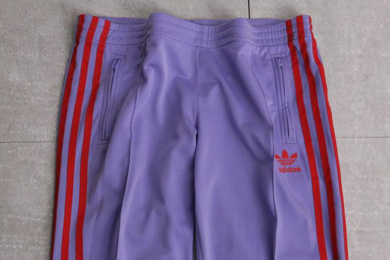 “adidas” purple × red flare track pants