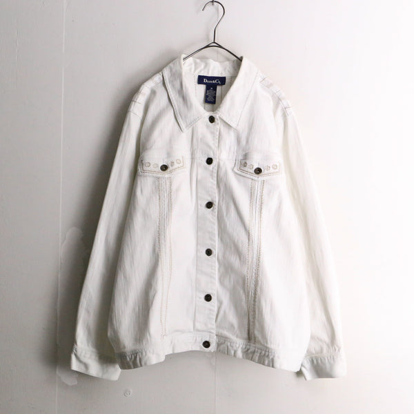 embroidery design white tracker jacket